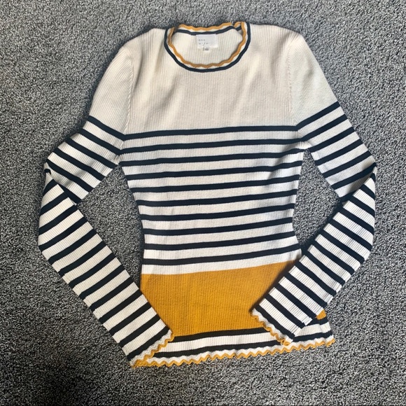 dee elly Sweaters - Cute Striped Top